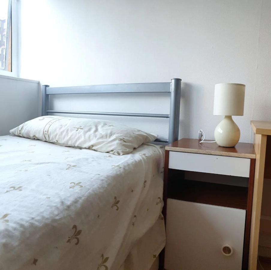 Elephant & Castle - Zone 2 - Private Rooms - Shared Bathroom Londres Exterior foto